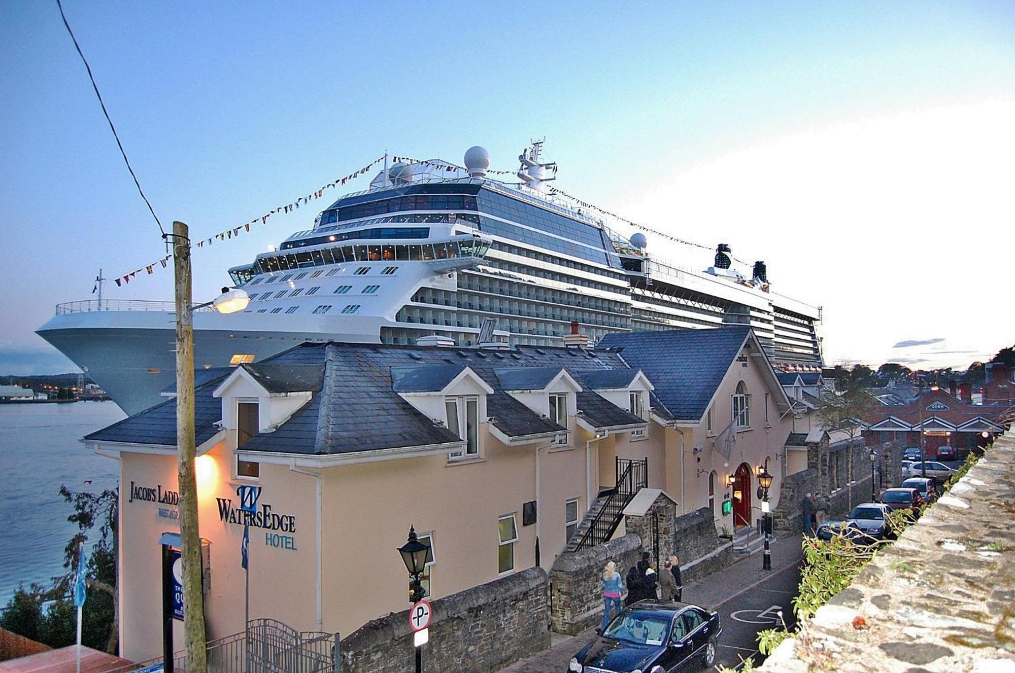 Watersedge Hotel Cobh Eksteriør billede