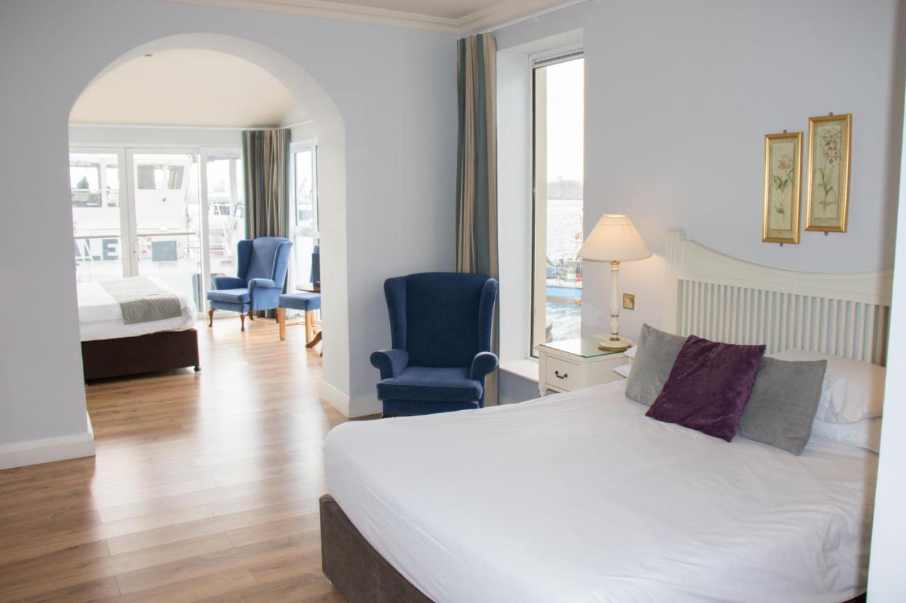 Watersedge Hotel Cobh Eksteriør billede